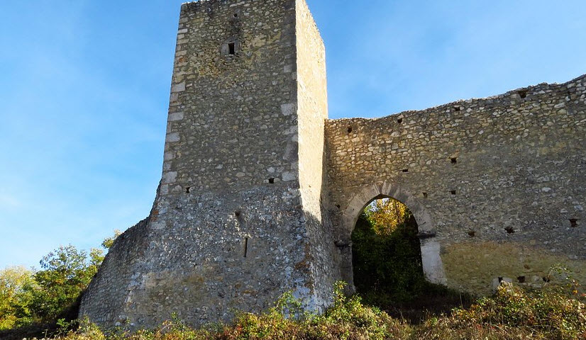 Camponeschi Castle, Italy